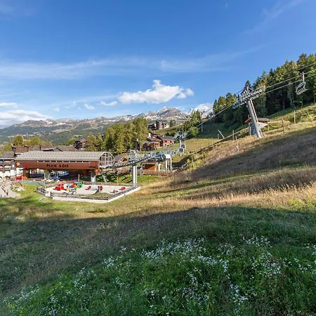 Cosy 4 Pers Avec Vue Pistes, Centre Station, Acces Direct Ski, Tarentaise - Fr-1-353-77 Apartment La Plagne